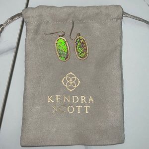 Good condition pink iridescent kendra Scott earrings